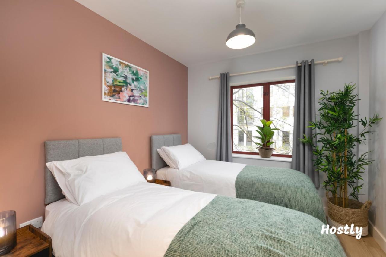 Wesley Gate Apartments - By Hostly Reading Exteriör bild