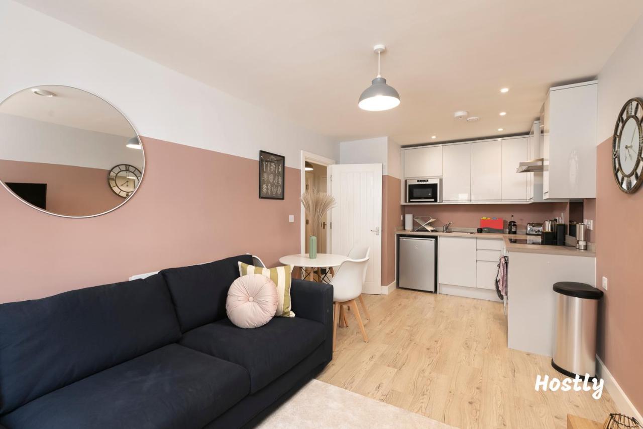 Wesley Gate Apartments - By Hostly Reading Exteriör bild