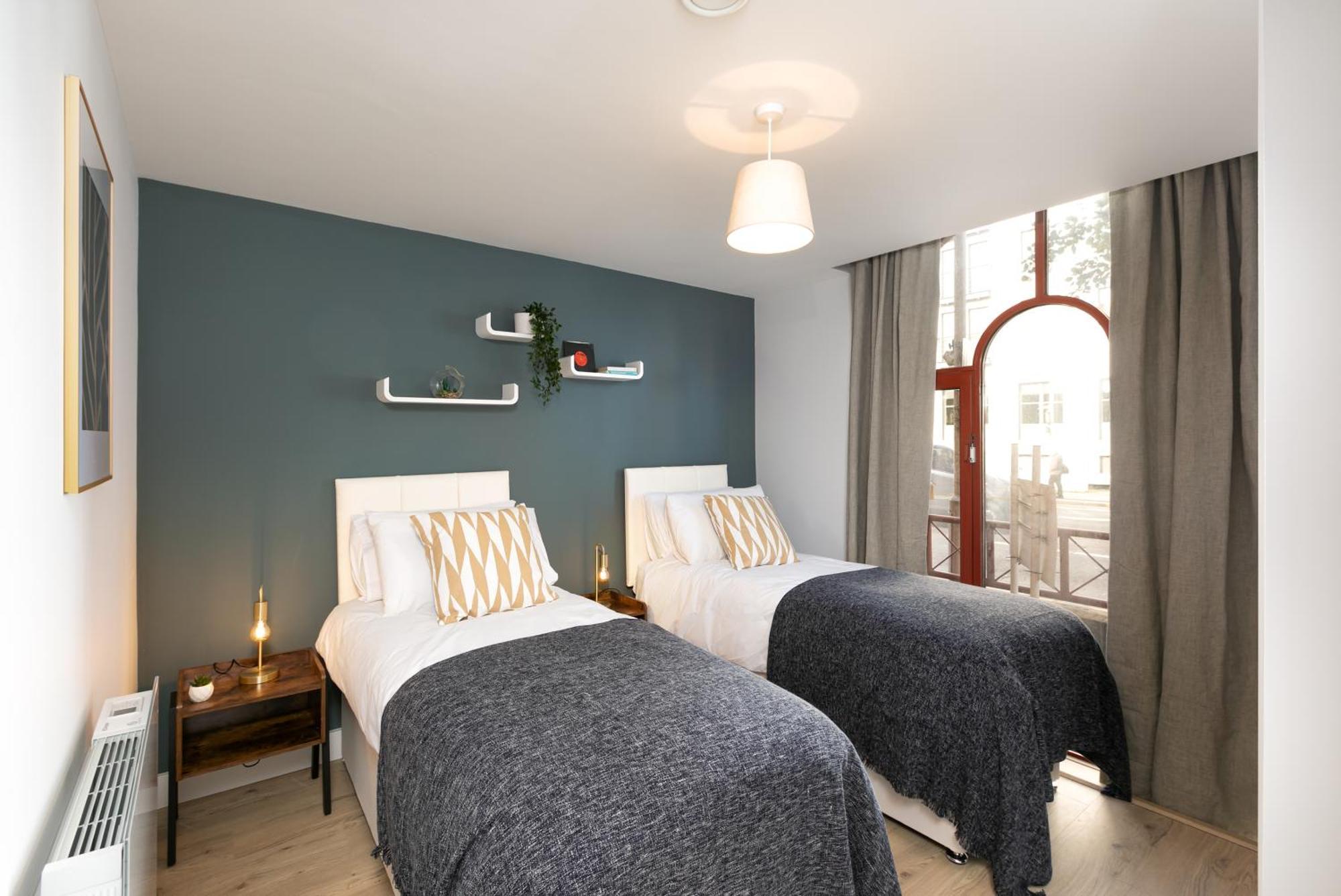 Wesley Gate Apartments - By Hostly Reading Exteriör bild